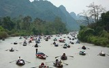 Tái diễn tình trạng không mặc áo phao tại suối Yến, chùa Hương